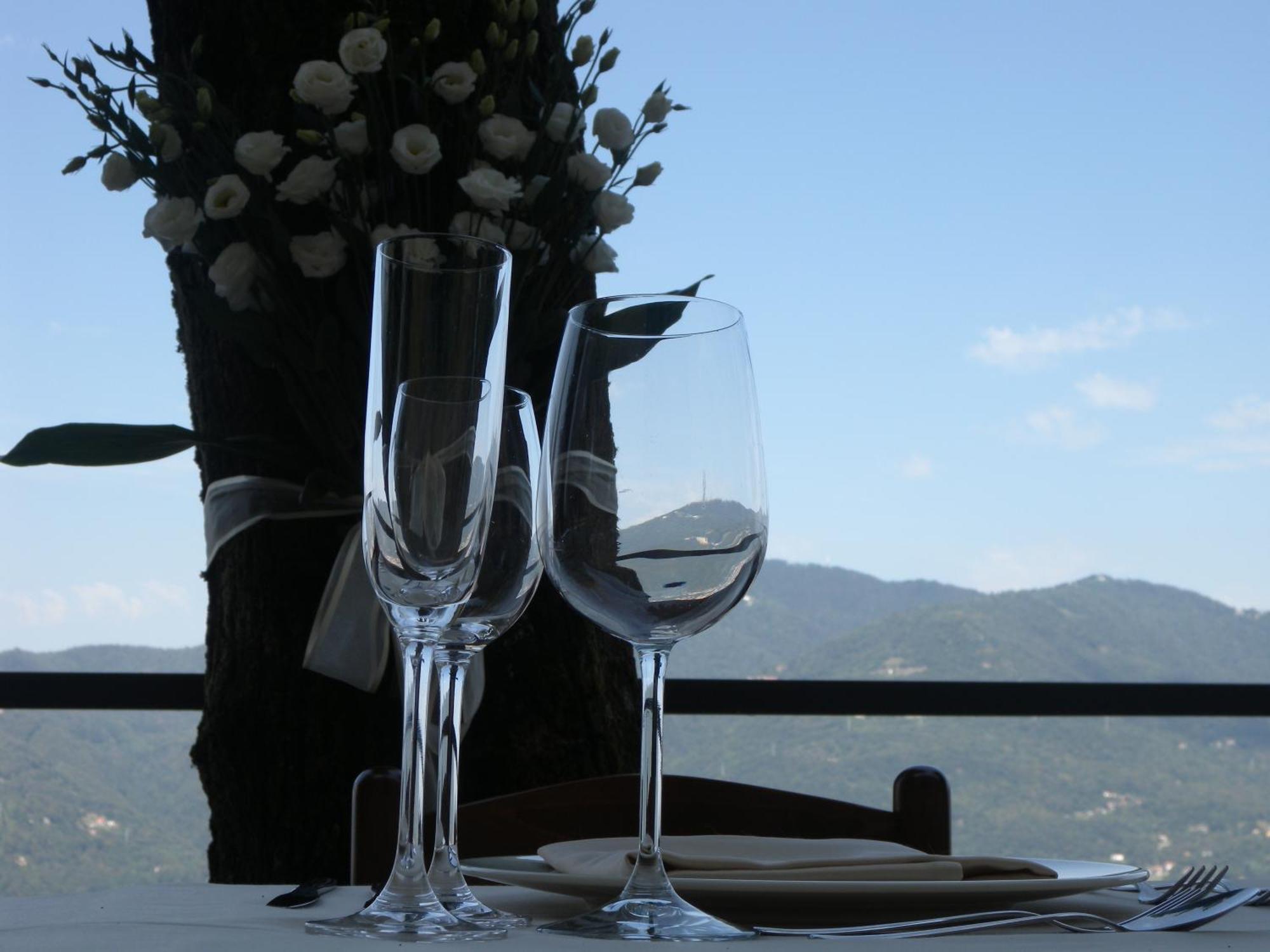 Ristorante Hotel Falchetto Brunate Exterior foto
